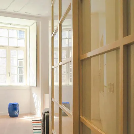 Chiado Riverside Modern Stylish Апартаменти